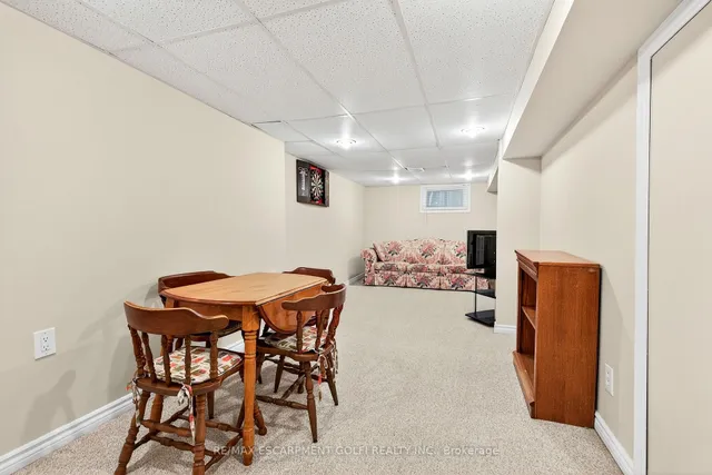 Additional image 15 of 1025 KING Rd