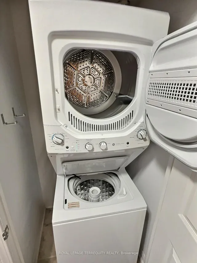 Additional image 21 of 228 Queens Quay Unit 1112