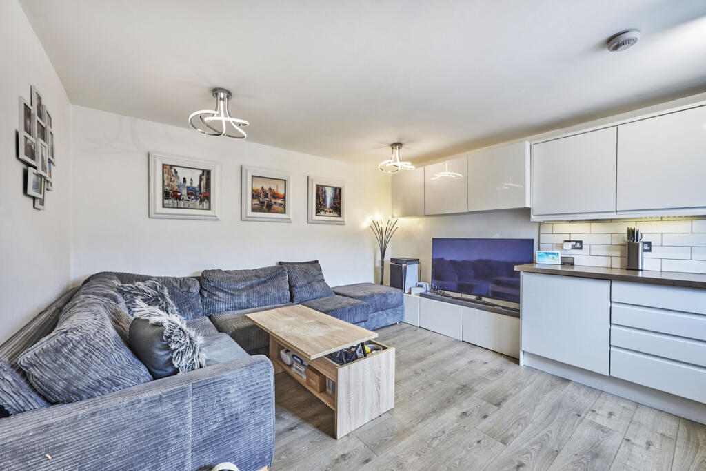 Additional image 10 of Buttermere Close, St Albans, Herts, AL1