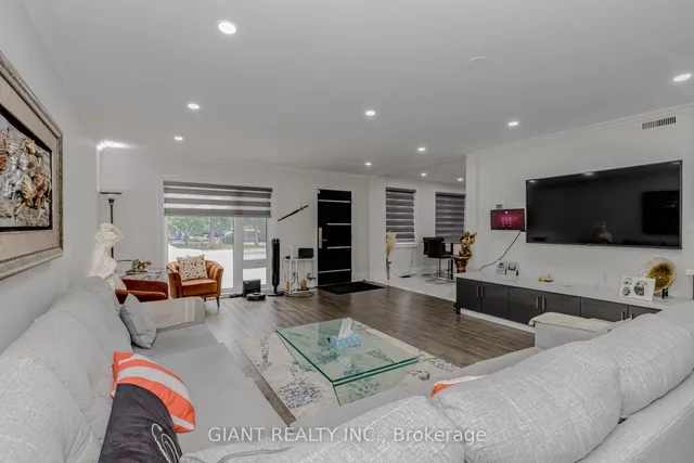 Additional image 29 of 90 Main St