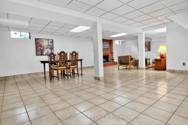 Additional image 30 of 1084 Grandeur Cres