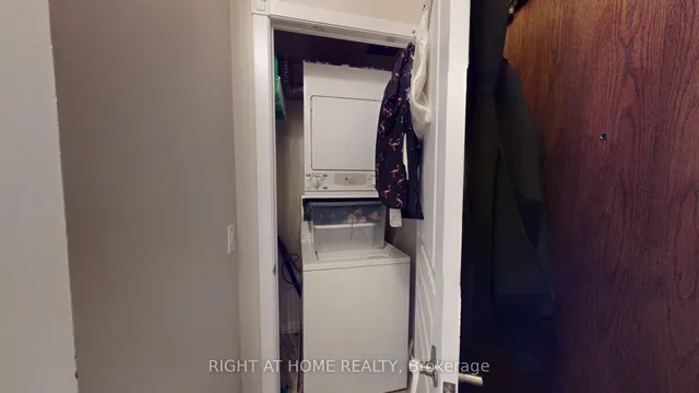 Additional image 6 of 438 Richmond St Unit 908