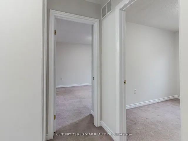 Additional image 28 of 95 Yellow Brick Rd