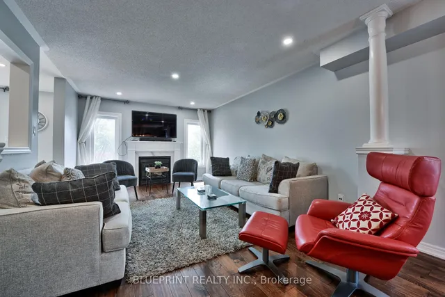 Additional image 6 of 812 Knotty Pine Grve