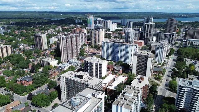 Additional image 39 of 85 Robinson St Unit 102