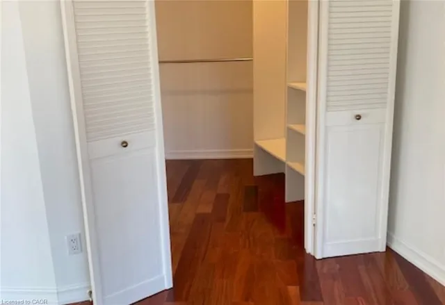 Additional image 13 of 65 Harbour Sq Unit 906