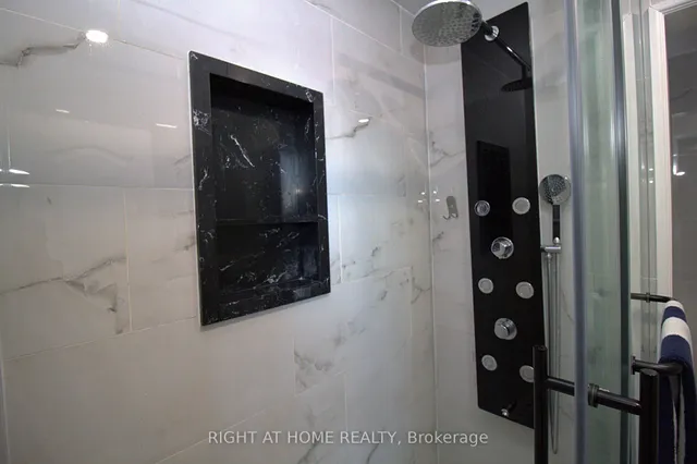 Additional image 12 of 90 Ling Rd Unit 904