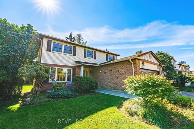 Additional image 3 of 594 Moorelands Cres