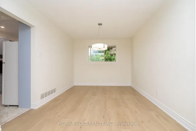 Additional image 9 of 18 Dunbarton Cres