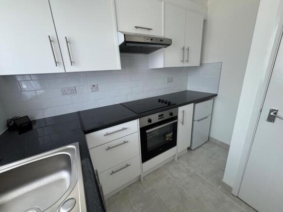 Additional image 2 of Broadlake Close, London Colney, AL2