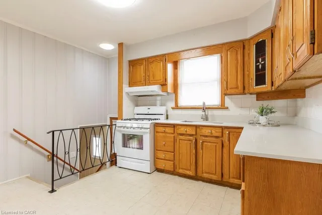 Additional image 14 of 169 East 32nd St