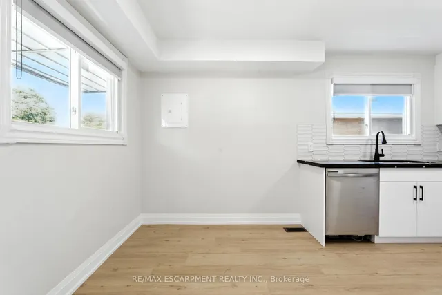 Additional image 4 of 929 UPPER OTTAWA St