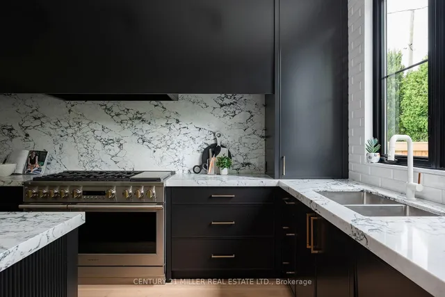 Additional image 17 of 935 Harvey Pl