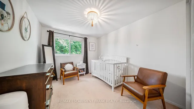 Additional image 21 of 1 YORKDALE Cres