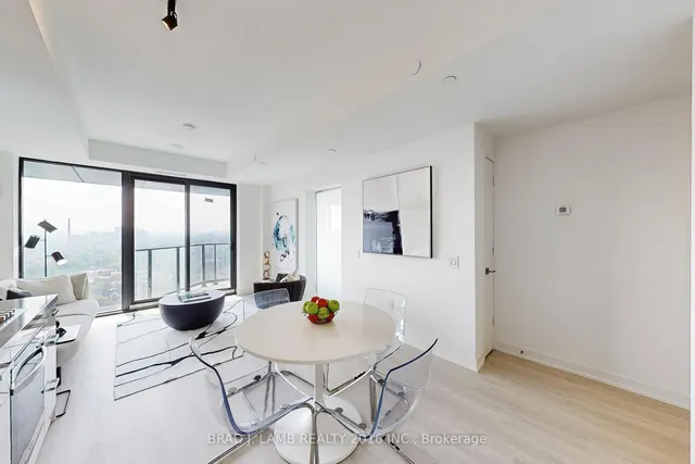 Additional image 8 of 195 McCaul St Unit 1501