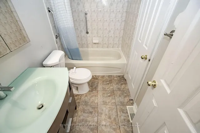 Additional image 20 of 272 Vintage Gate