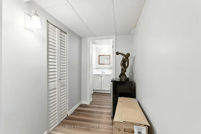 Additional image 39 of 172 Adair Ave