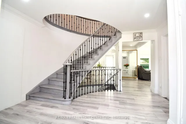 Additional image 12 of 17 Crescent Hill Dr