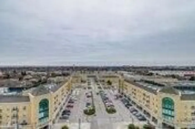 Additional image 11 of 7 Smith Cres Unit Ph 810