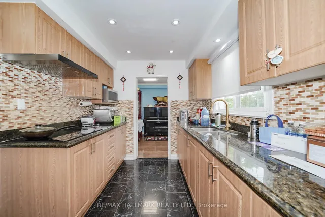 Additional image 25 of 16 Araman Dr