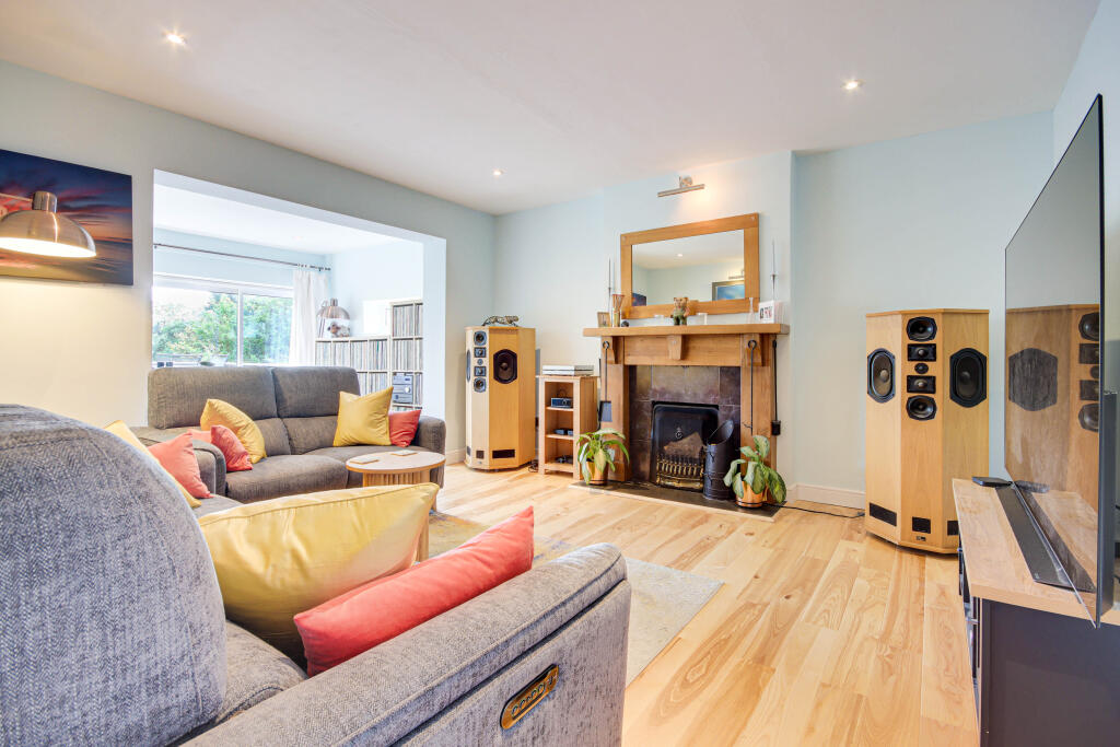 Additional image 2 of Cheverells Close, Markyate, Hertfordshire, AL3