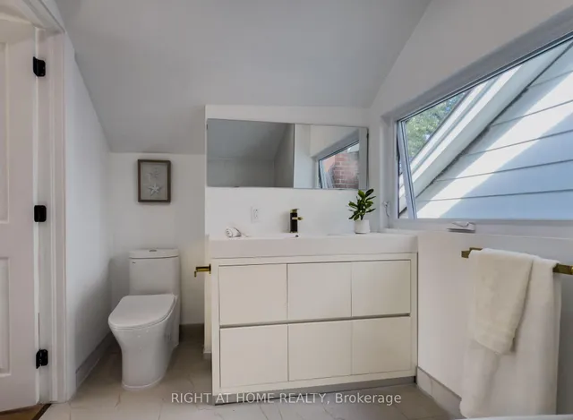 Additional image 30 of 32 Brenton St