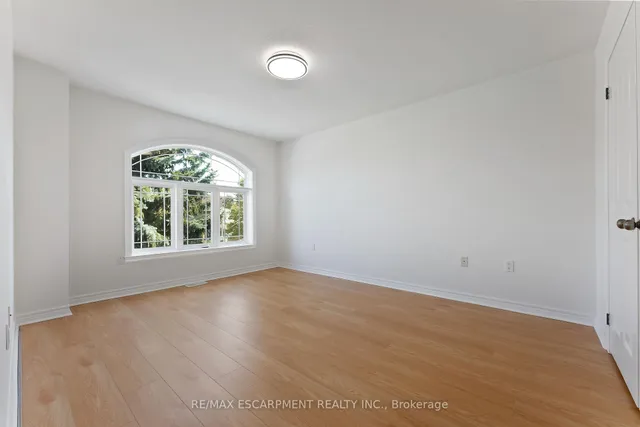 Additional image 20 of 4 Mckibbon Ave