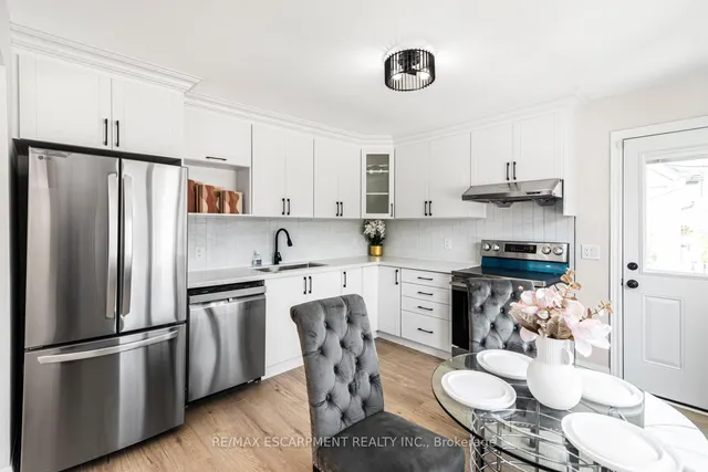 Additional image 17 of 237 Adair Ave