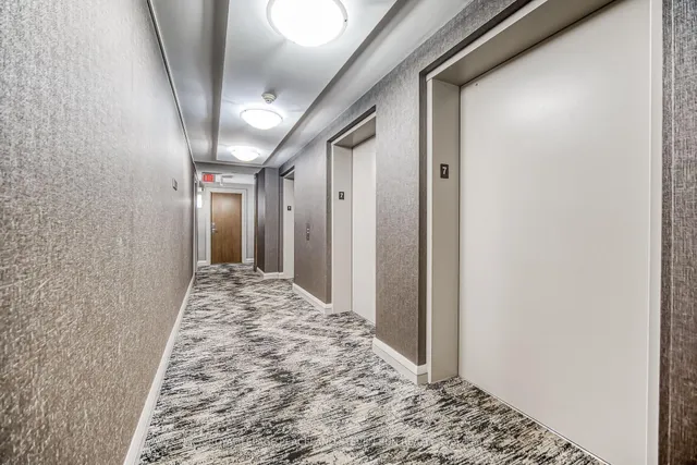 Additional image 3 of 21 Hillcrest Ave Unit 702