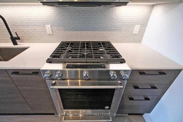 Additional image 8 of 2118 Bloor St Unit 511