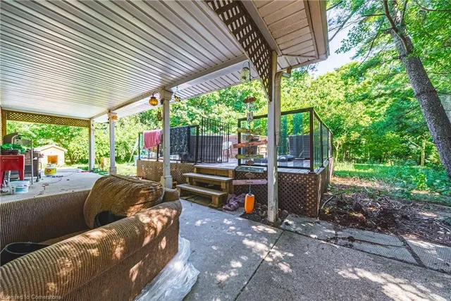 Additional image 23 of 49 Pinard St