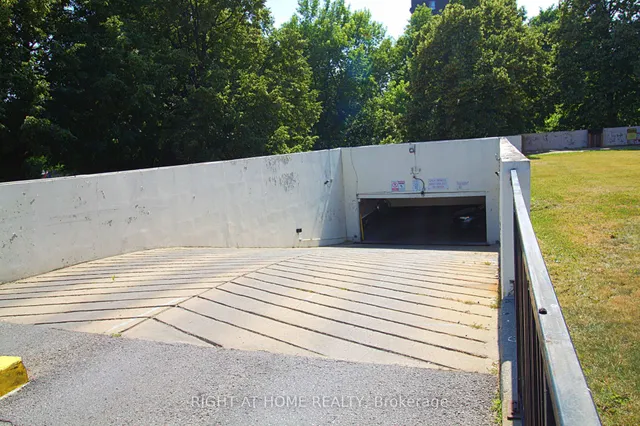 Additional image 43 of 90 Ling Rd Unit 904