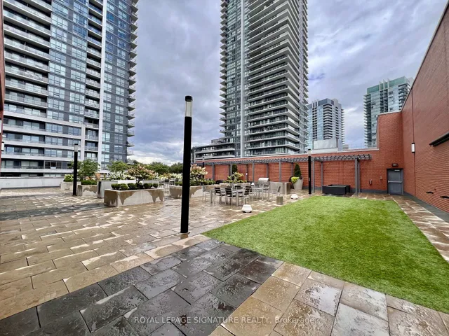 Additional image 32 of 2200 Lakeshore Blvd Unit 802