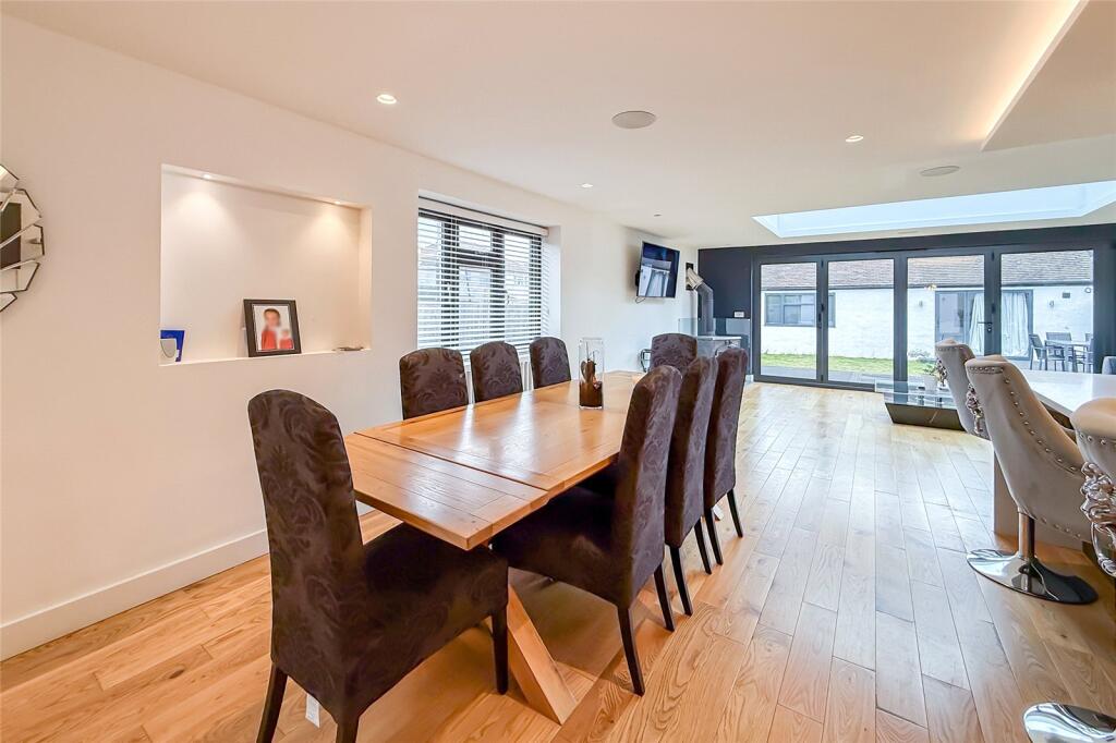 Additional image 16 of Driftwood Avenue, St. Albans, Hertfordshire, AL2