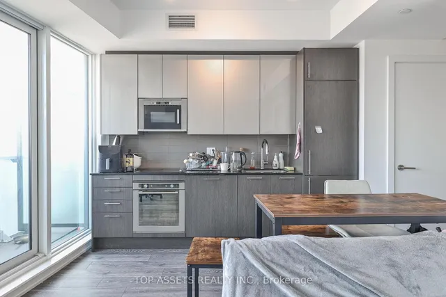 Additional image 13 of 403 Church St Unit 2709