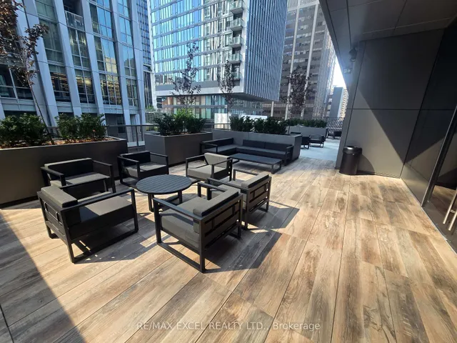 Additional image 18 of 11 Yorkville Ave Unit 6003