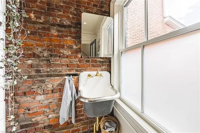 Additional image 15 of 5 Ford St