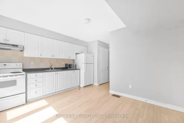 Additional image 8 of 21 Kayak Hts