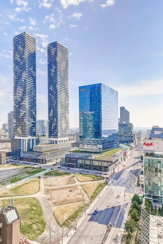 Additional image 17 of 15 Queens Quay St Unit 1808