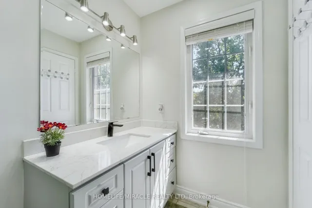 Additional image 32 of 48 Jessop Dr