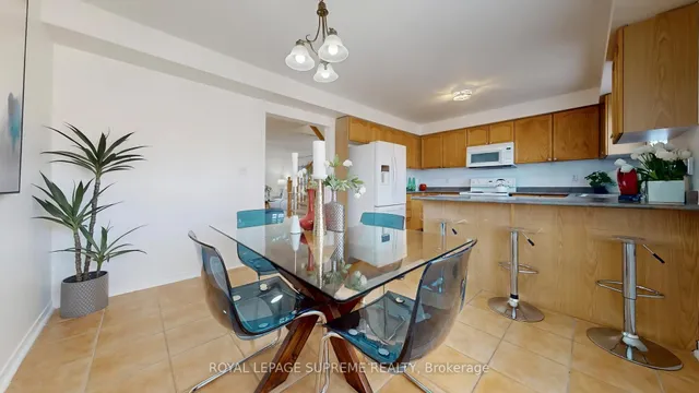 Additional image 18 of 32 Flatfield Terr