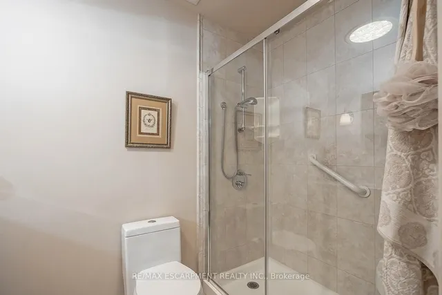 Additional image 21 of 1580 Kern's Rd Unit 5