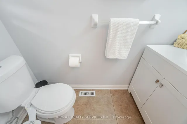 Additional image 21 of 27 Hardgate Cres