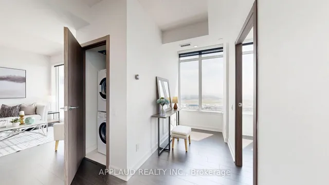 Additional image 13 of 17 Bathurst St Unit 3302