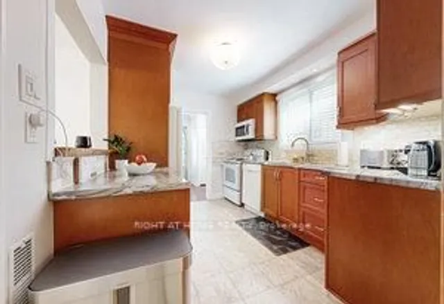 Additional image 15 of 66 CLIVEDEN Ave