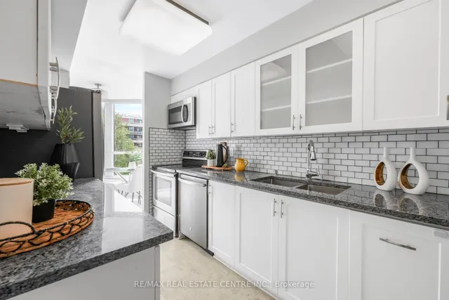 Additional image 29 of 3233 Eglinton Ave Unit 407