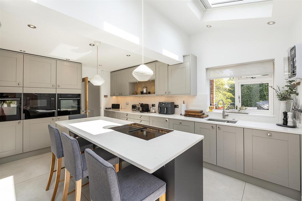 Additional image 15 of Tuffnells Way, Harpenden