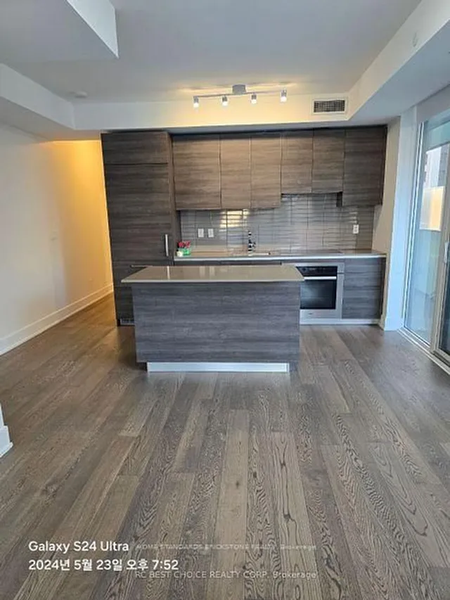 Additional image 7 of 200 Bloor St Unit 605