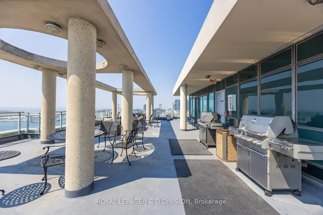 Additional image 43 of 410 Queens Quay Unit 1203