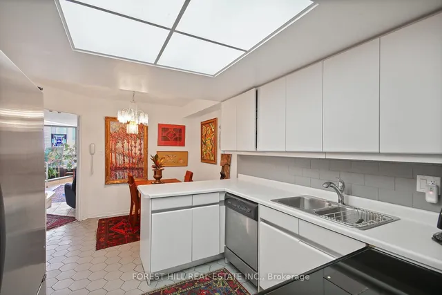 Additional image 11 of 130 Carlton St Unit 1101